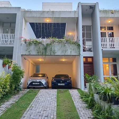 Oesis - Stylish Villa Steps From Historic Galle Fort Exterior photo