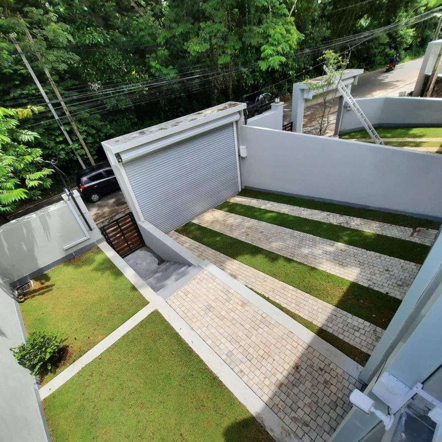 Oesis - Stylish Villa Steps From Historic Galle Fort Exterior photo