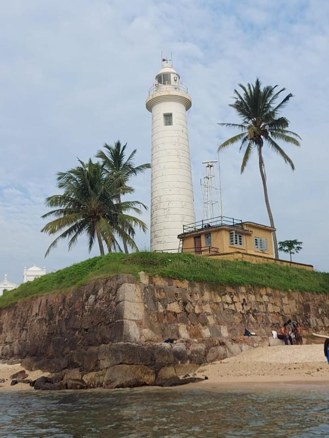 Oesis - Stylish Villa Steps From Historic Galle Fort Exterior photo